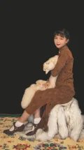1920s Chinese era replica cheongsam leather shoes styled with vintage striped cheongsam in retro photoshoot