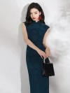 Elegant women's dark green high slit qipao with subtle rose jacquard and red buttons, model holding a black handbag with pearl handle, modern cheongsam style.